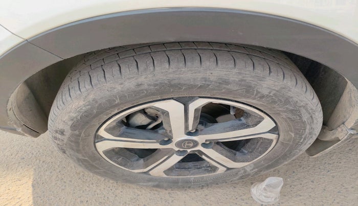 2023 Tata NEXON XZA PLUS PETROL, Petrol, Automatic, 70,250 km, tyre