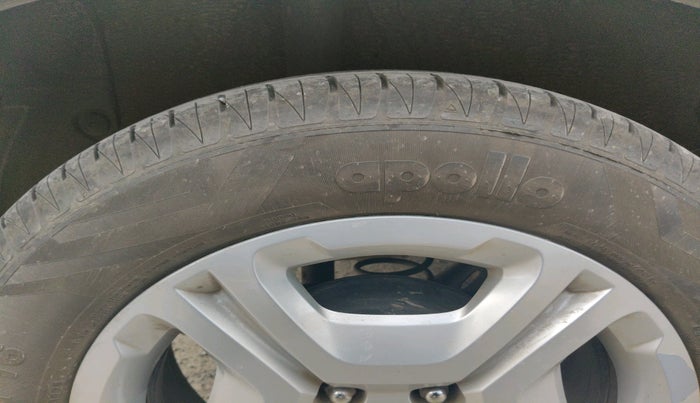 2020 KIA SONET HTK PLUS 1.2, Petrol, Manual, 79,038 km, tyre