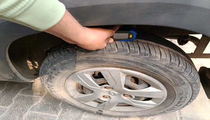 2018 Renault Kwid RXT 0.8, Petrol, Manual, 21,396 km, tyre