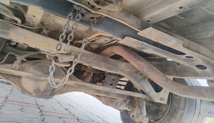 2011 Toyota Innova 2.5 G4 7 STR, Diesel, Manual, 2,37,869 km, tyre