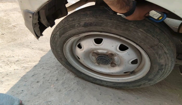 2016 Maruti Alto K10 LXI CNG, Petrol, Manual, 1,19,898 km, tyre