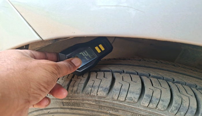 2014 Hyundai Grand i10 SPORTZ 1.2 KAPPA VTVT, Petrol, Manual, 51,763 km, tyre