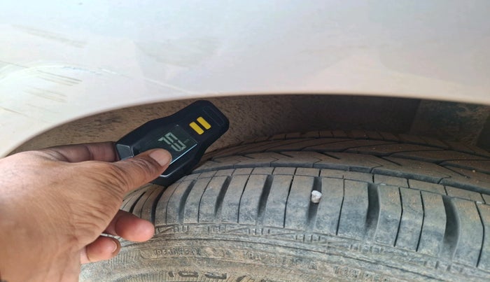 2014 Hyundai Grand i10 SPORTZ 1.2 KAPPA VTVT, Petrol, Manual, 51,763 km, tyre