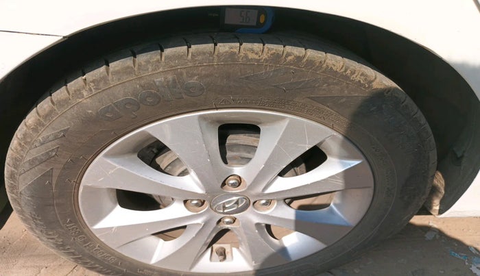 2017 Hyundai Verna 1.6 CRDI S AT, Diesel, Automatic, 77,916 km, tyre