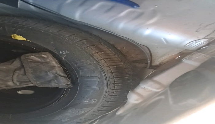 2017 Renault Kwid RXT 0.8, Petrol, Manual, 1,00,180 km, tyre