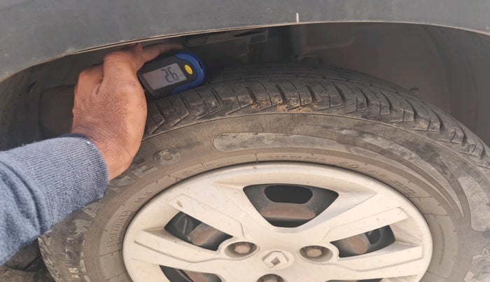 2017 Renault Kwid RXT 0.8, Petrol, Manual, 1,00,180 km, tyre