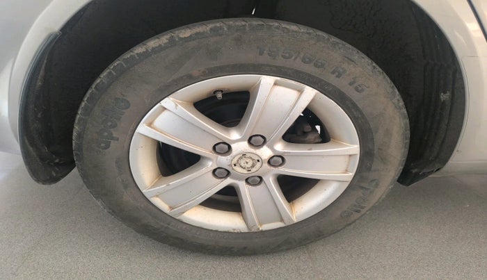 2013 Skoda Laura AMBIENTE 1.9 TDI MT, Diesel, Manual, 1,11,971 km, tyre