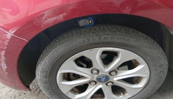 2015 Ford Figo Aspire TITANIUM 1.5 PETROL AT, Petrol, Automatic, 59,582 km, tyre