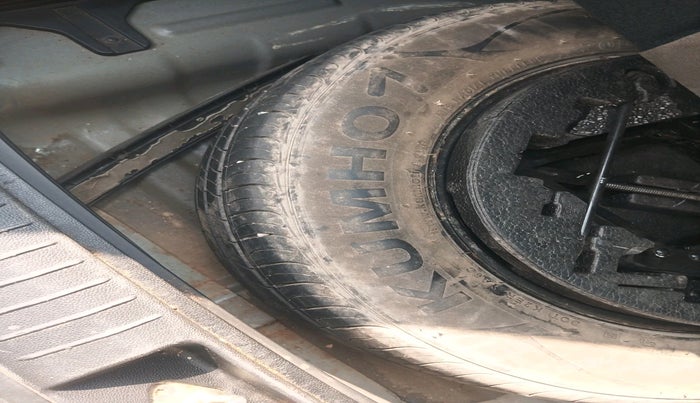 2019 Hyundai Creta E PLUS 1.4 DIESEL, Diesel, Manual, 69,363 km, tyre