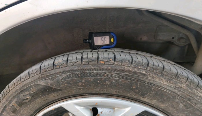 2017 Maruti Wagon R 1.0 LXI CNG, Petrol, Manual, 1,23,366 km, tyre