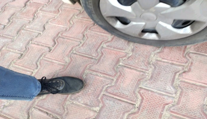 2024 Tata Tiago XM CNG, Petrol, Manual, 35,879 km, tyre