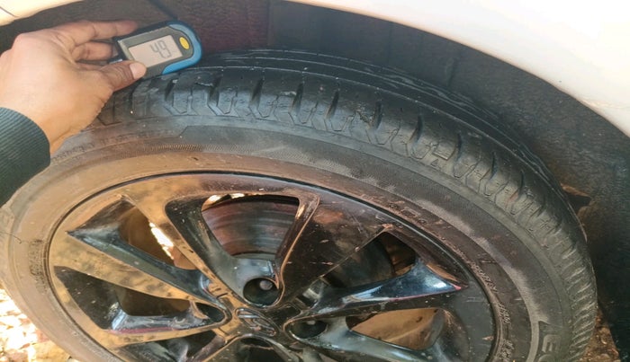 2015 Hyundai Elite i20 ASTA 1.4 CRDI, Diesel, Manual, 1,03,190 km, tyre