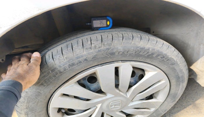 2014 Honda City 1.5L I-DTEC E, Diesel, Manual, 1,89,844 km, tyre