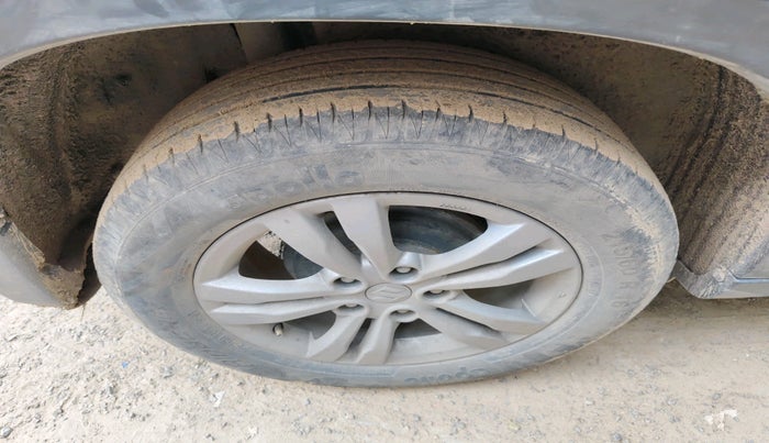 2017 Maruti Vitara Brezza ZDI PLUS, Diesel, Manual, 1,48,982 km, tyre