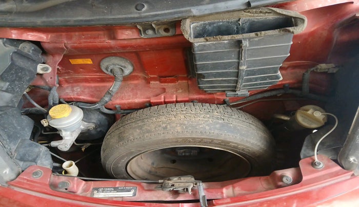 2016 Tata Nano TWIST XTA, Petrol, Automatic, 60,662 km, tyre