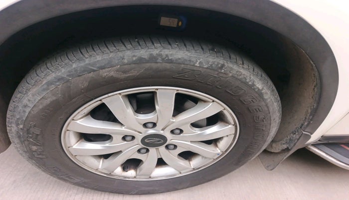 2020 Mahindra XUV500 W9 AT, Diesel, Automatic, 96,918 km, tyre