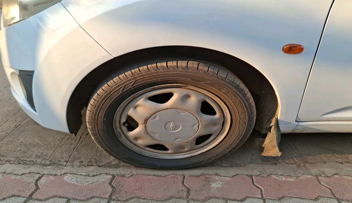 2013 Chevrolet Beat LS LPG, Petrol, Manual, 22,025 km, tyre