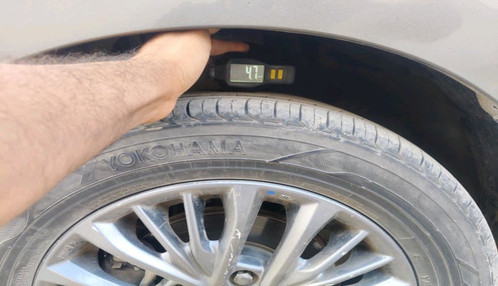 2021 Maruti Ertiga VXI CNG, Petrol, Manual, 77,418 km, tyre