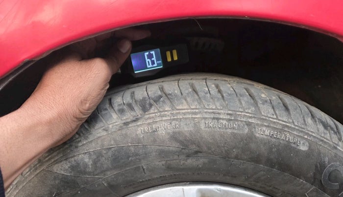 2011 Volkswagen Polo TRENDLINE 1.2L PETROL, Petrol, Manual, 1,17,907 km, tyre