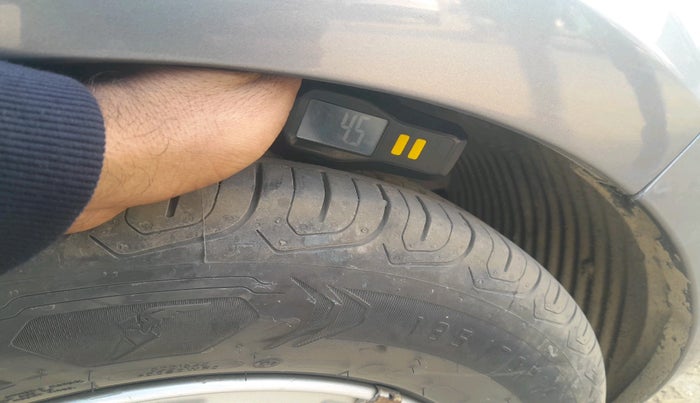 2013 Hyundai i20 MAGNA 1.2, Petrol, Manual, 67,163 km, tyre