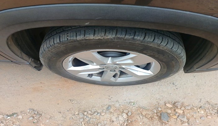 2021 MG HECTOR SHINE 1.5 PETROL TURBO MT, Petrol, Manual, 42,872 km, tyre