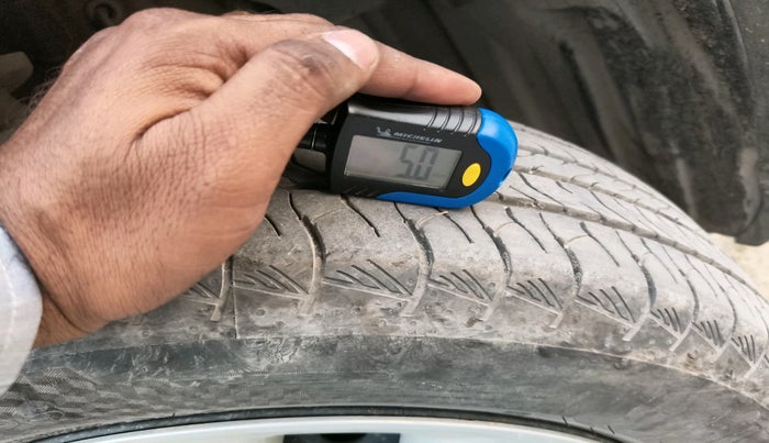 2023 Maruti Grand Vitara SIGMA SMART HYBRID, Petrol, Manual, 38,289 km, tyre