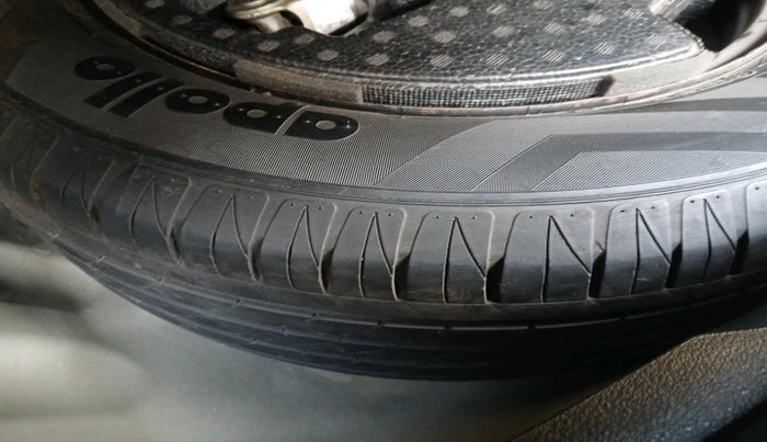 2022 Maruti BREZZA ZXI + SMART HYBRID, Petrol, Manual, 32,189 km, tyre