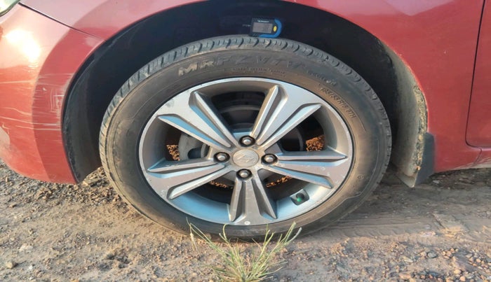 2016 Hyundai Elite i20 ERA 1.2, Petrol, Manual, 1,14,736 km, tyre