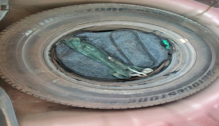 2016 Hyundai Elite i20 ERA 1.2, Petrol, Manual, 1,14,736 km, tyre