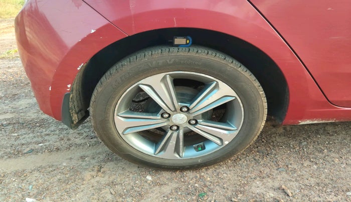 2016 Hyundai Elite i20 ERA 1.2, Petrol, Manual, 1,14,736 km, tyre