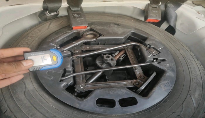 2010 Hyundai i10 SPORTZ 1.2, Petrol, Manual, 1,48,648 km, tyre