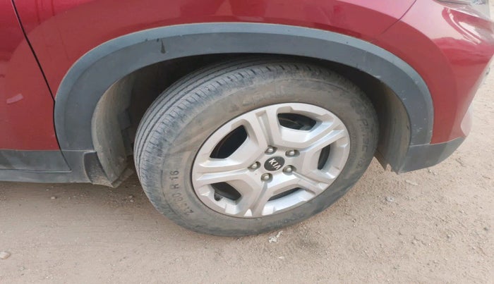 2020 KIA SONET HTK PLUS 1.2, Petrol, Manual, 13,371 km, tyre