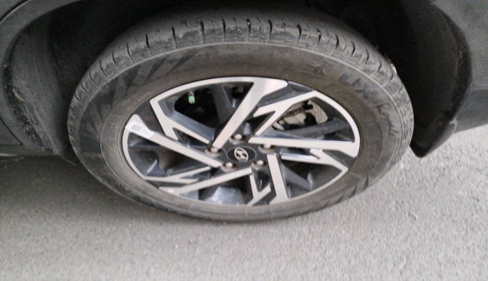 2024 Hyundai Creta SX (O) IVT 1.5 PETROL, Petrol, Automatic, 26,595 km, tyre