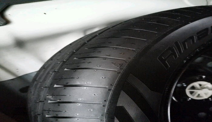 2024 Hyundai Creta SX (O) IVT 1.5 PETROL, Petrol, Automatic, 26,595 km, tyre