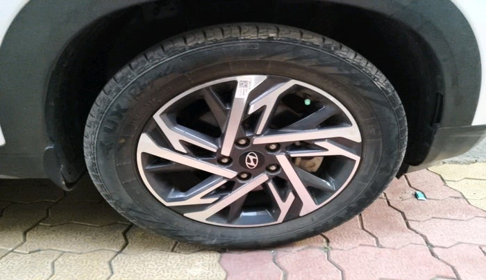 2024 Hyundai Creta SX (O) IVT 1.5 PETROL, Petrol, Automatic, 26,595 km, tyre