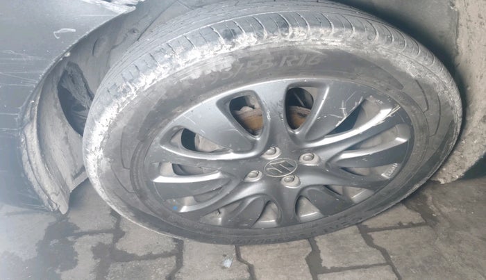 2017 Maruti Baleno ALPHA DIESEL 1.3, Diesel, Manual, 1,70,331 km, tyre