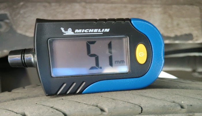 2017 Maruti Alto 800 LXI, Petrol, Manual, 75,171 km, tyre