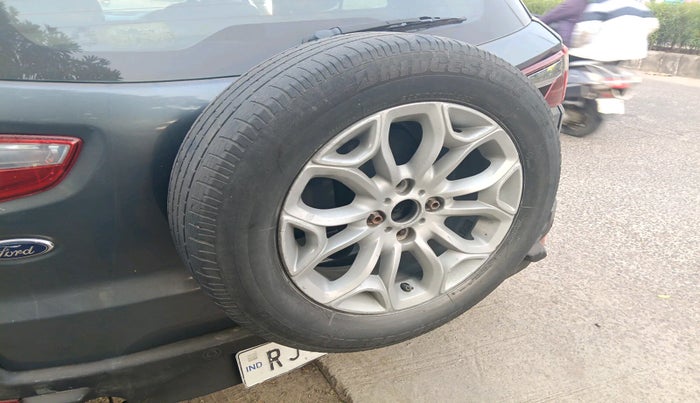 2016 Ford Ecosport TITANIUM 1.5L DIESEL, Diesel, Manual, 85,036 km, tyre