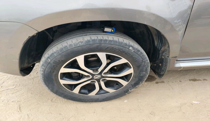 2015 Nissan Terrano XL (D), Diesel, Manual, 1,10,009 km, tyre