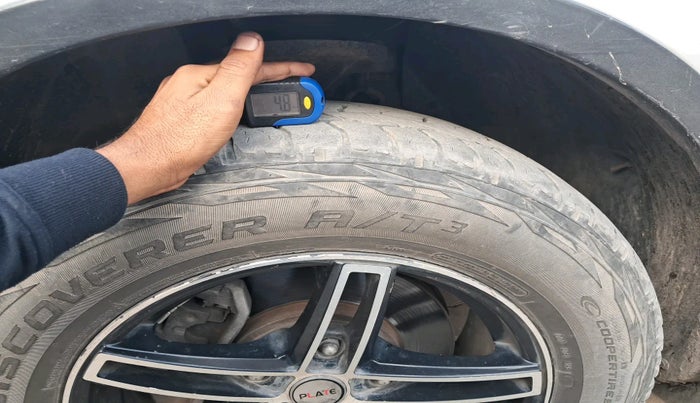 2012 Mahindra XUV500 W8, Diesel, Manual, 1,04,447 km, tyre