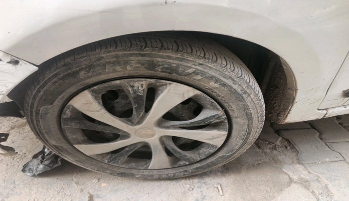 2015 Ford Figo Aspire AMBIENTE 1.5 DIESEL, Diesel, Manual, 1,18,814 km, tyre