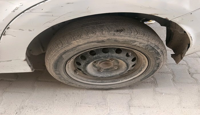 2015 Ford Figo Aspire AMBIENTE 1.5 DIESEL, Diesel, Manual, 1,18,814 km, tyre