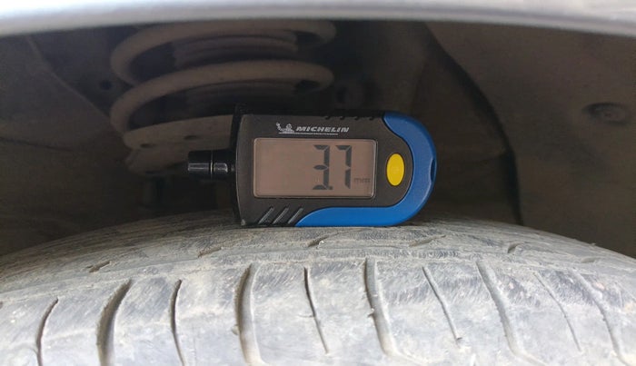 2015 Hyundai Grand i10 ASTA (O) 1.2 KAPPA VTVT, Petrol, Manual, 27,213 km, tyre