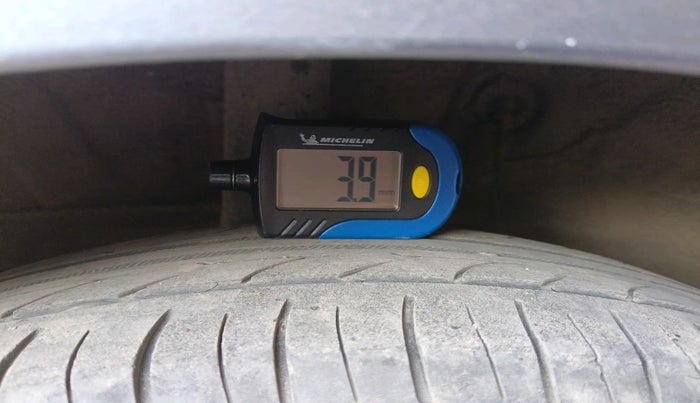 2015 Hyundai Grand i10 ASTA (O) 1.2 KAPPA VTVT, Petrol, Manual, 27,213 km, tyre