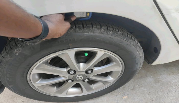 2015 Hyundai Grand i10 ASTA 1.1 CRDI, Diesel, Manual, 1,24,042 km, tyre