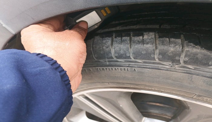 2016 Hyundai Creta SX PLUS AT 1.6 PETROL, Petrol, Automatic, 72,310 km, tyre