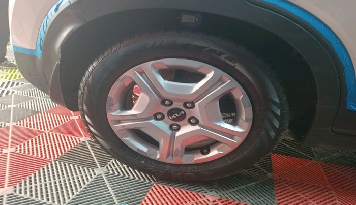 2022 KIA SONET HTK 1.2, Petrol, Manual, 87,121 km, tyre