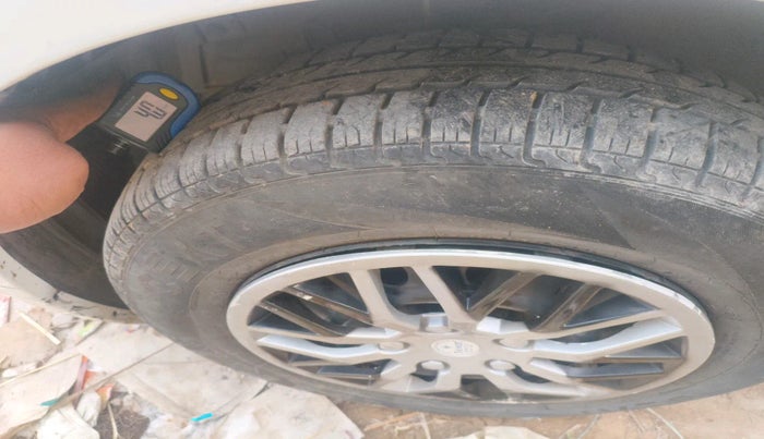 2013 Maruti Swift VXI, Petrol, Manual, 1,10,735 km, tyre