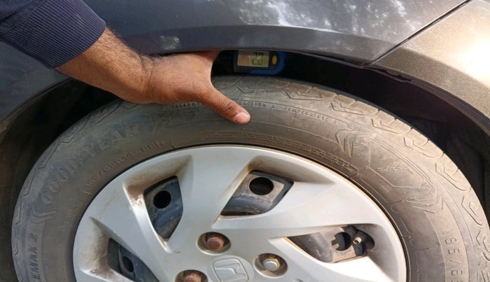 2016 Honda Amaze 1.5L I-DTEC S, Diesel, Manual, 1,59,468 km, tyre