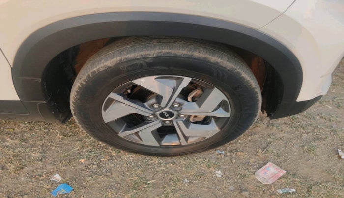 2021 KIA SONET HTX 1.5, Diesel, Manual, 42,030 km, tyre